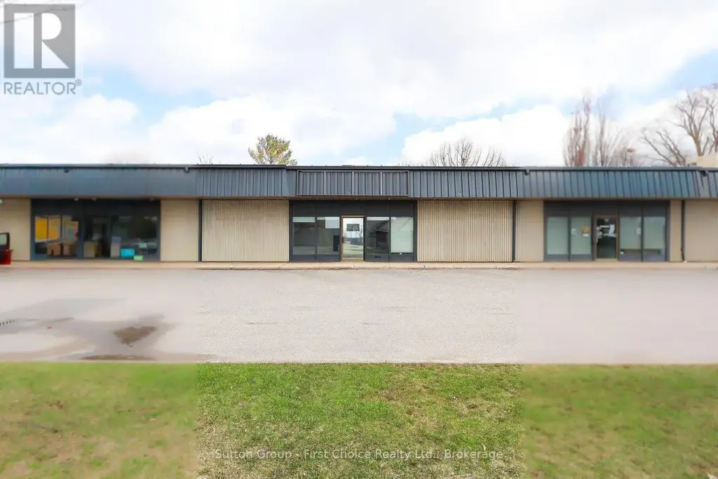 544 Huron Street, Stratford